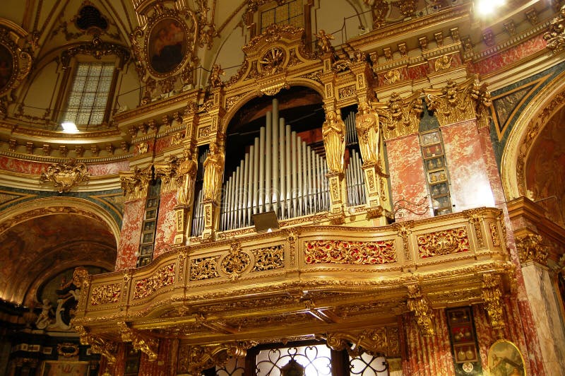 Baroque pipes organ