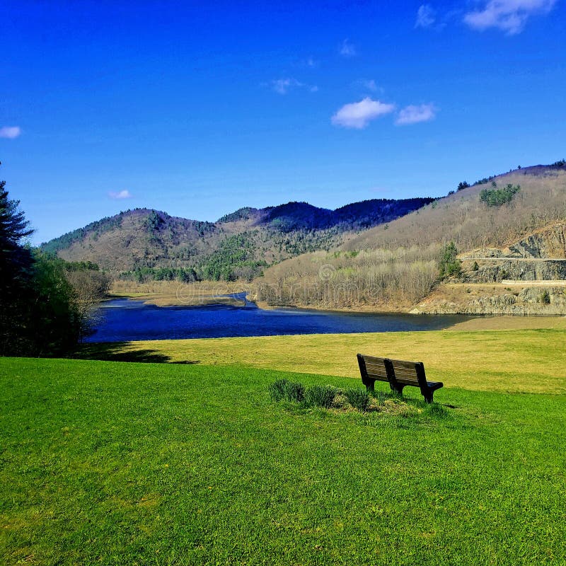Barrage Du Vermont De Townshend Photo stock Image du nuages, cieux