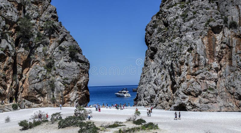 Resultado de imagen de torrente en la costa de españa