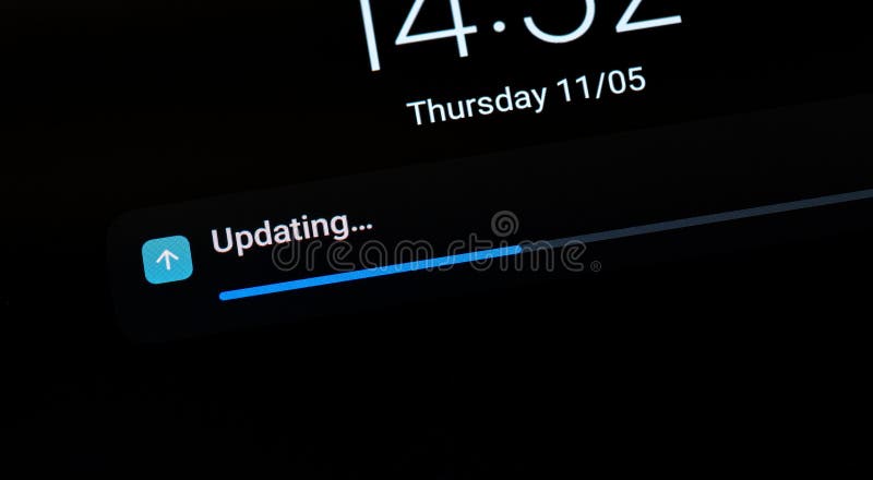 Barre de progression indiquant une mise à jour continue du système d'exploitation OS sur un appareil mobile générique tablette sma images libres de droits