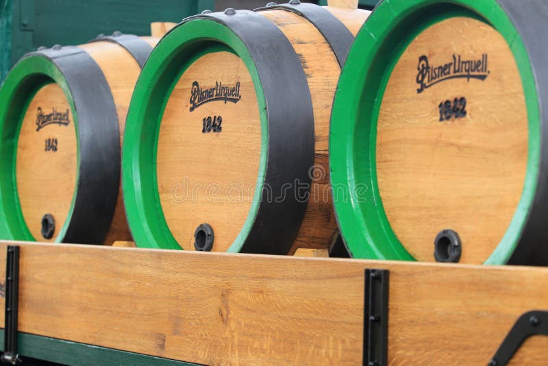 Barriletes de Pilsner Urquell imágenes de archivo libres de regalías Barriletes de Pilsner Urquell imágenes de archivo libres de regalías