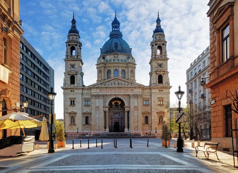 Sinagoga em Budapest foto editorial. Imagem de judeus - 54477791