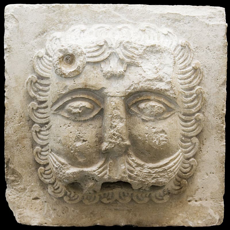 Bas-reliëf van een leeuw op witte steen – het einde van 12 eeuwen royalty-vrije stock foto