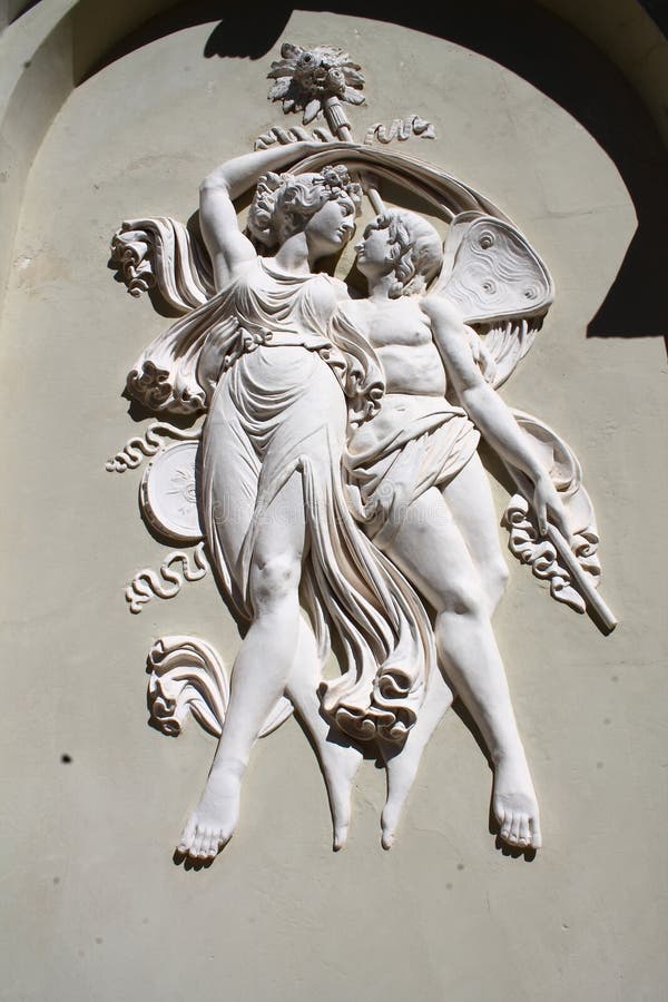 Bas-relief representing two nymphs of the woods