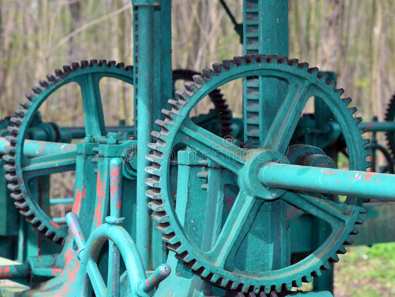 Basel - Cogwheel / Watergate, Zahnrad / Schleuse