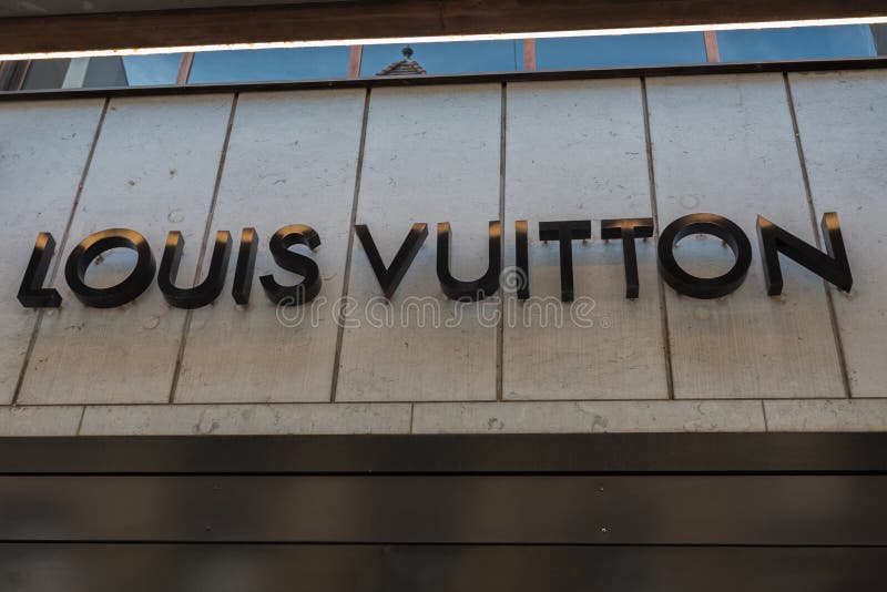 Louis Vuitton Popup Retail Store In West Loop Chicago Stock Photo