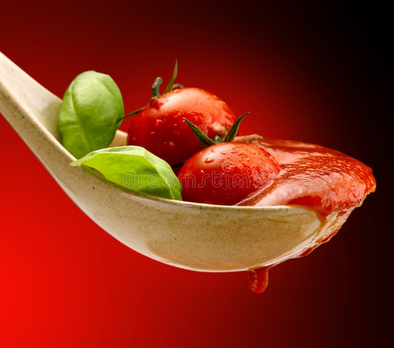 Basil Pasta and Tomato Sauce Stock Image - Image of sauce, cherry: 38865859
