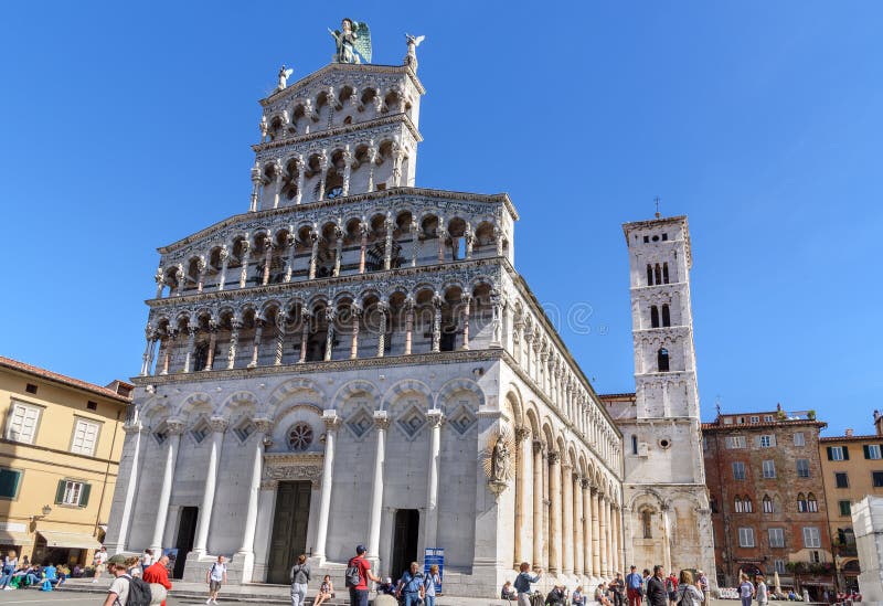 Basilica di San Michele in foro a Lucca L'Italia fotografie stock libere da diritti Basilica di San Michele in foro a Lucca L'Italia fotografie stock libere da diritti