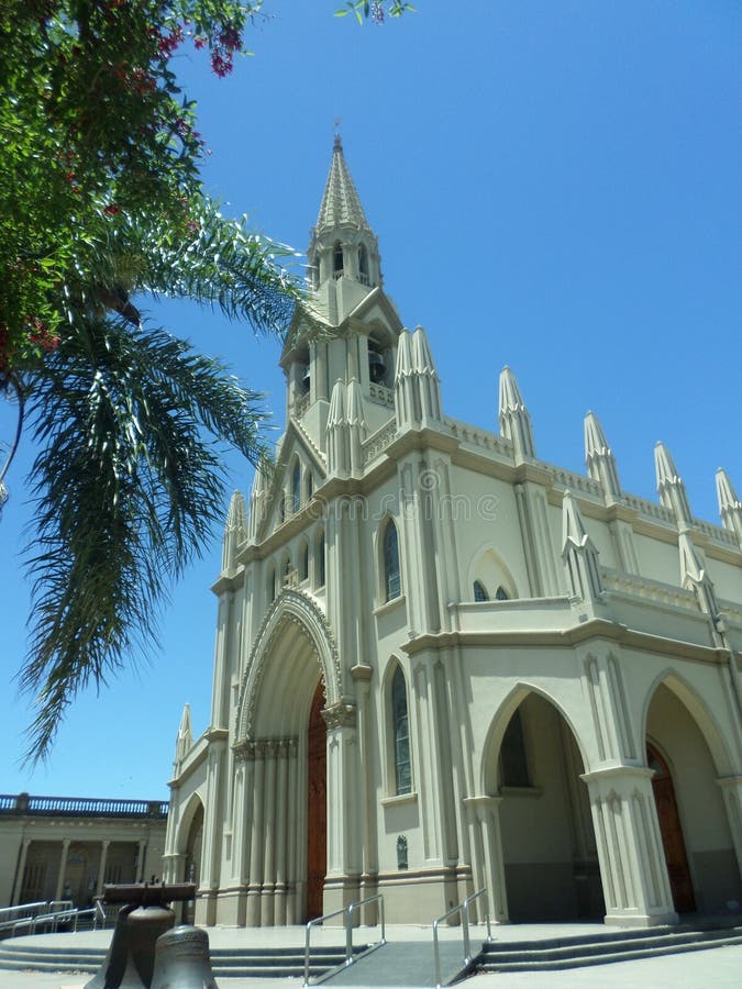 Basilica Nuestra Señora Guadalupe Imponiendo Un Día Soleado En Santa Fe Imagen de archivo - Imagen de fachada, torre: 207280199 Basilica Nuestra Señora Guadalupe Imponiendo Un Día Soleado En Santa Fe Imagen de archivo - Imagen de fachada, torre: 207280199