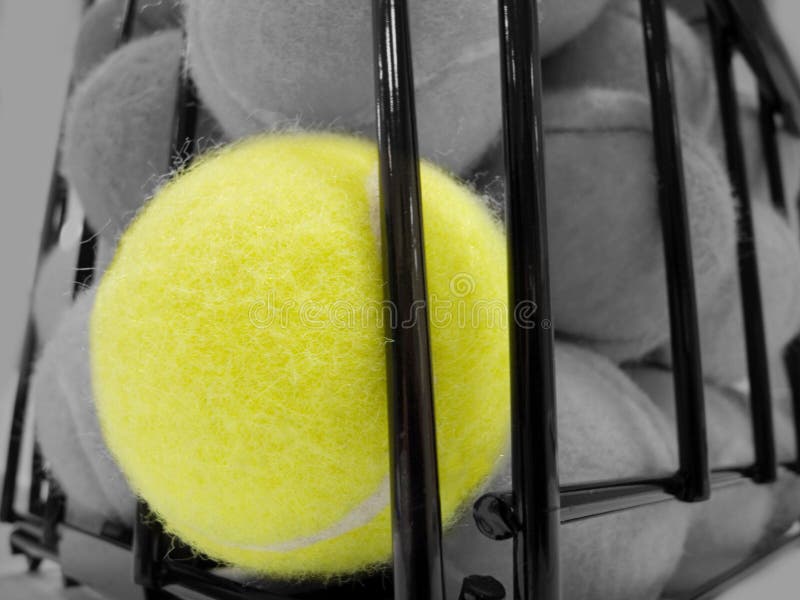 A basket of tennis ball