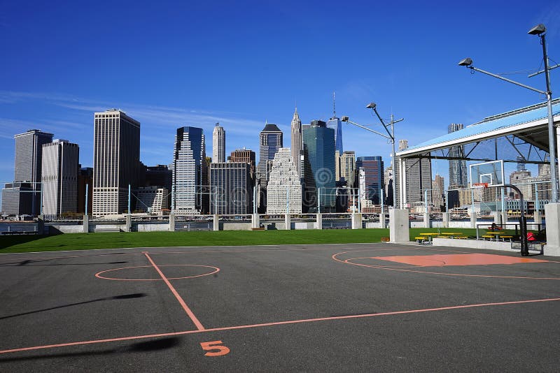 New york basketball park hi-res stock photography and images - Alamy