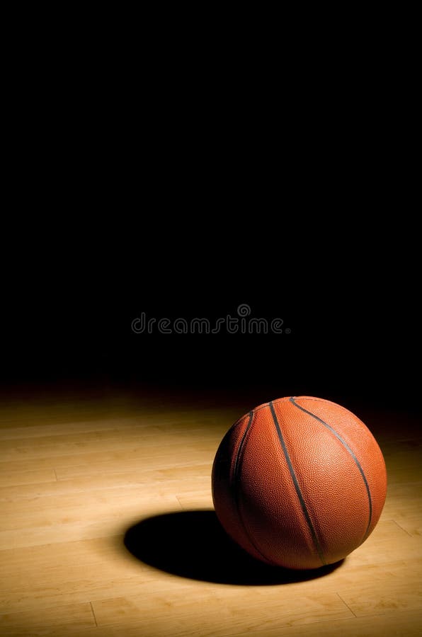 Baschet pe lemn de esență tare cu spațiu negru pentru copii royalty free stock photos