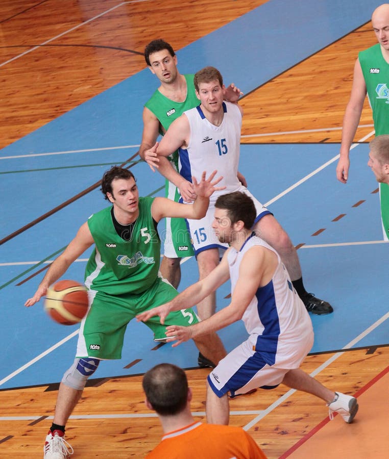 BASKETBALL MATCH editorial photo. Image of active, zdar 12862176