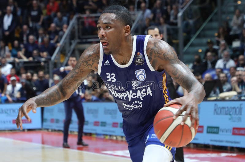 Basquete Italiano Serie Campeonato Italiano Serie Basquete 201920 Foto  Editorial - Imagem de jogadores, feliz: 180776226