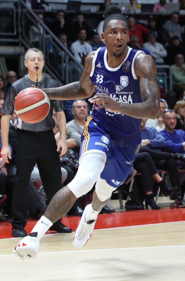 Basquete Italiano Serie Campeonato Italiano Serie Basquete 201920 Foto  Editorial - Imagem de jogadores, feliz: 180776226