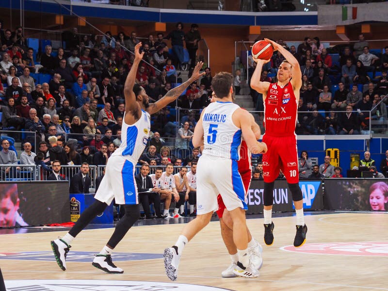 Campeonato Italiano De Basquete a Serie Pallacanestro Trieste Vs ax Armani  Exchange Olimpia Milano Foto de Stock Editorial - Imagem de esporte,  italiano: 160359668