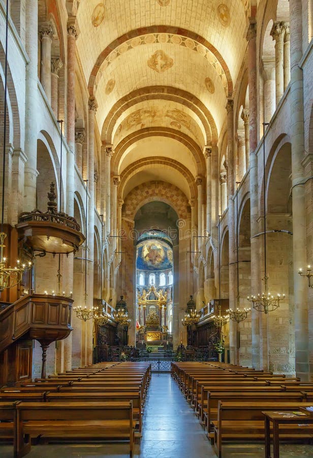 Basílica de Saint-Sernin, Toulouse, França imagem de stock royalty free Basílica de Saint-Sernin, Toulouse, França imagem de stock royalty free