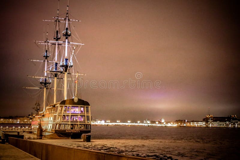 Bateau antique photographie stock libre de droits