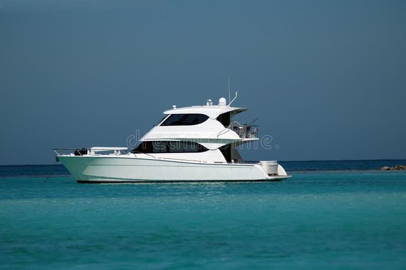 Bateau de pêche de sport photos stock Bateau de pêche de sport photos stock
