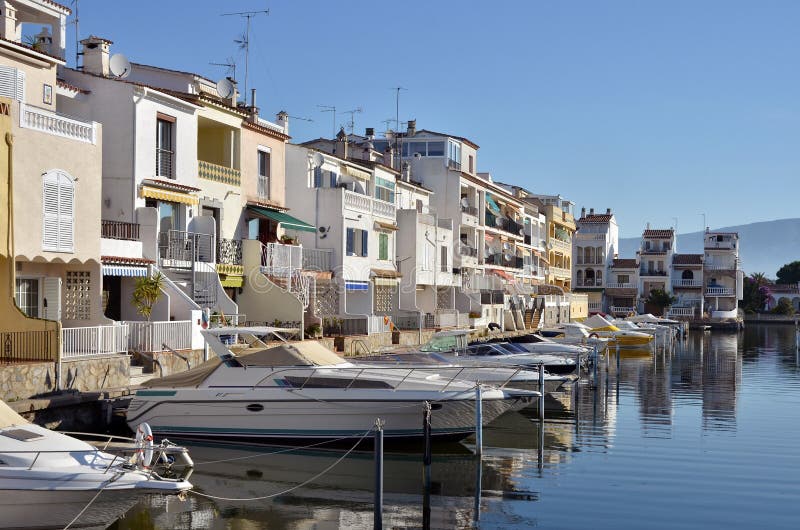 Bateaux chez Empuriabravia en Espagne photos libres de droits