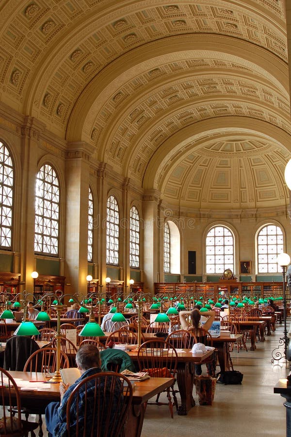 Bates Reading Room en la biblioteca p?blica de Boston fotografía de archivo libre de regalías Bates Reading Room en la biblioteca p?blica de Boston fotografía de archivo libre de regalías