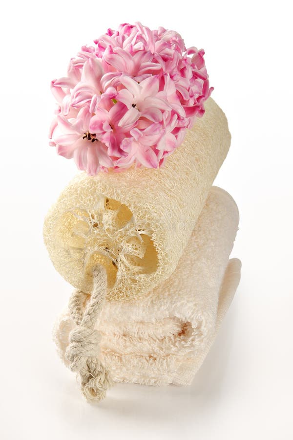 Bath accessories and aromatherapy element