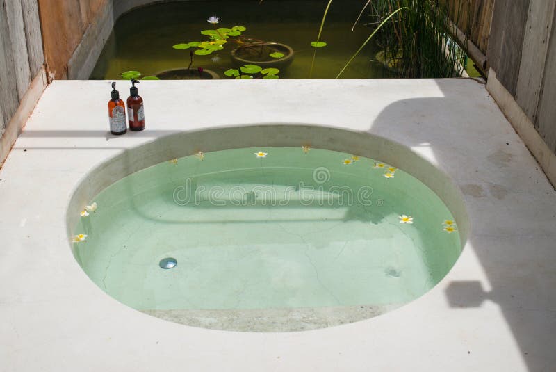 Outdoor Bathtub stock image. Image of antique, empty, rustic 7620935