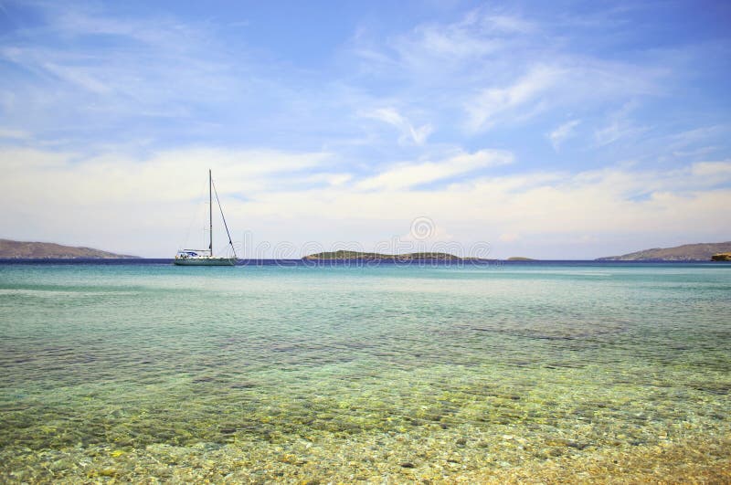 BatsiStrand in Andros Griechenland Stockfoto Bild von meer