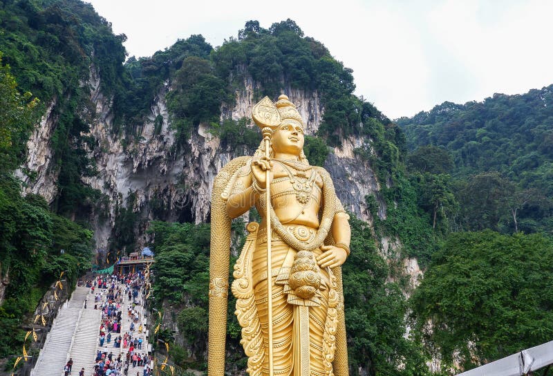 Batu excava con la estatua de Murugan en Malasia