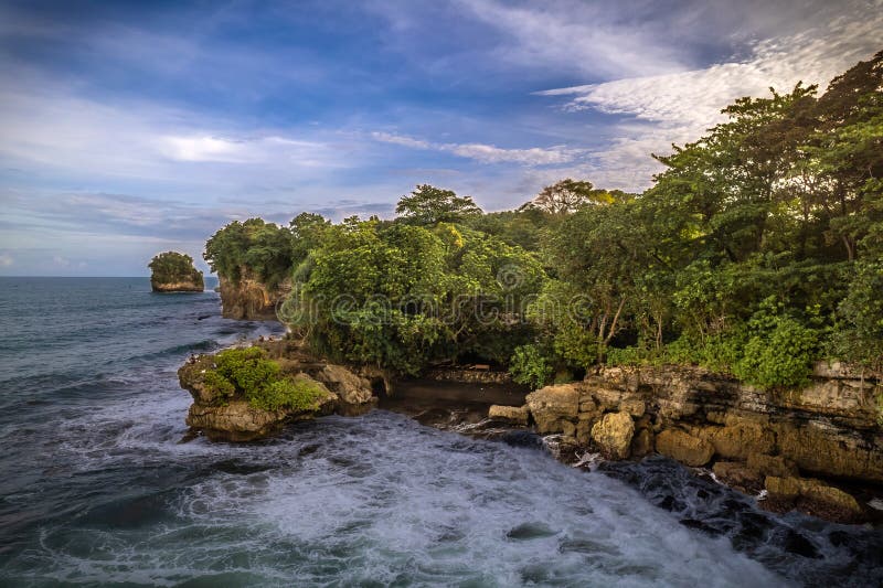 Batu karas pangandaran west java indonezja 32 zdjęcia stock