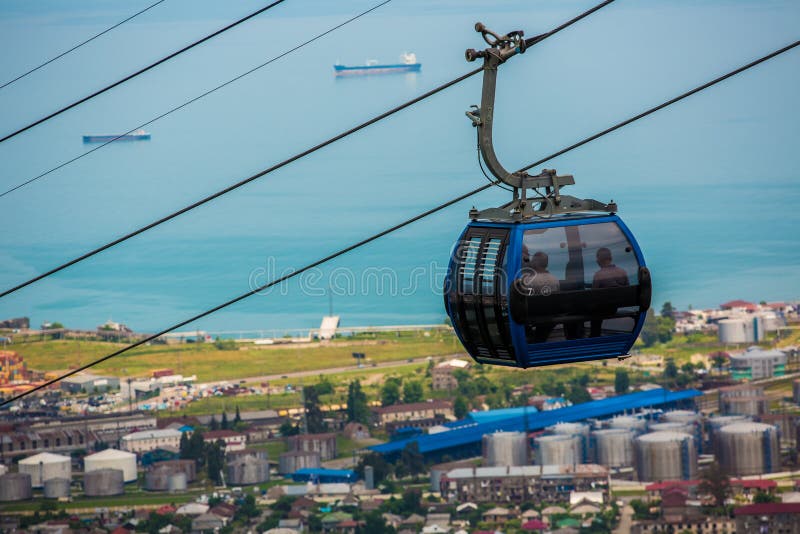 BATUMI, ΓΕΩΡΓΊΑ - 20 ΙΟΥΛΊΟΥ: άποψη από cableway καμπινών στοκ εικόνα BATUMI, ΓΕΩΡΓΊΑ - 20 ΙΟΥΛΊΟΥ: άποψη από cableway καμπινών στοκ εικόνα