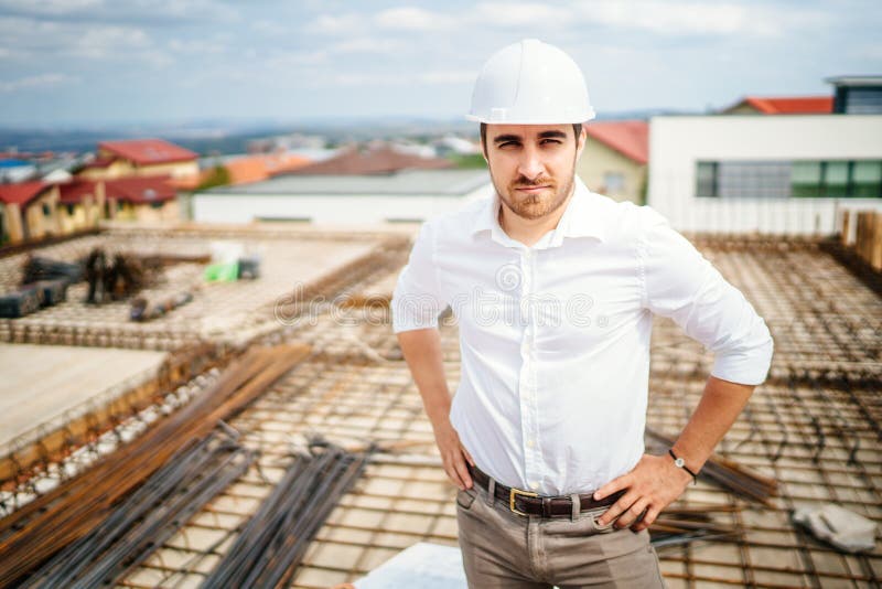 BaugewerbeGeschäftsmann, Wohngebäudeentwickler stockbild BaugewerbeGeschäftsmann, Wohngebäudeentwickler stockbild