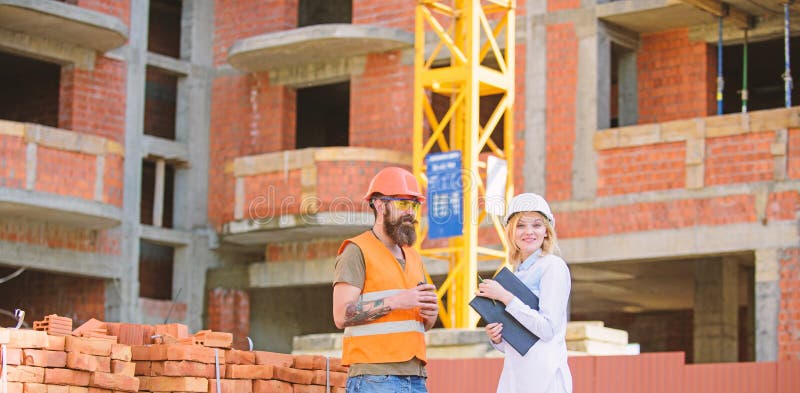 Bauteam-Kommunikationskonzept Verh?ltnisse zwischen Baukunden und Teilnehmerbauwesen lizenzfreies stockfoto Bauteam-Kommunikationskonzept Verh?ltnisse zwischen Baukunden und Teilnehmerbauwesen lizenzfreies stockfoto