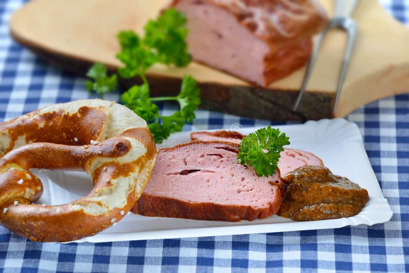 Bayerischer Hackbraten stockbilder Bayerischer Hackbraten stockbilder