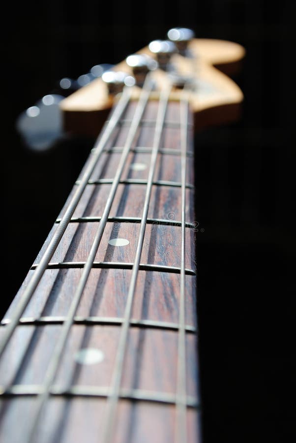 Baß-Gitarren-Stutzen lizenzfreie stockfotografie Baß-Gitarren-Stutzen lizenzfreie stockfotografie