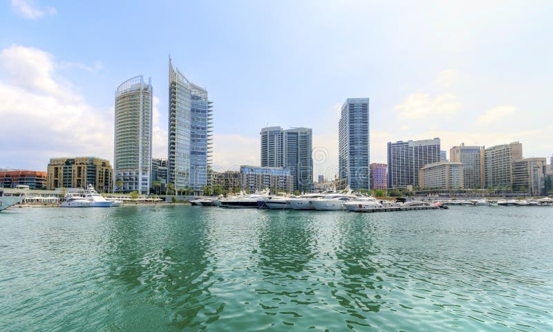 Baía de Zaitunay em Beirute, Líbano imagens de stock royalty free Baía de Zaitunay em Beirute, Líbano imagens de stock royalty free