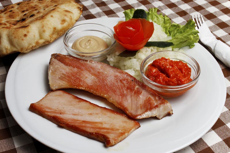 Bałkański tradycyjny fasta food dimljena veÅ ¡ alica fotografia stock Bałkański tradycyjny fasta food dimljena veÅ ¡ alica fotografia stock