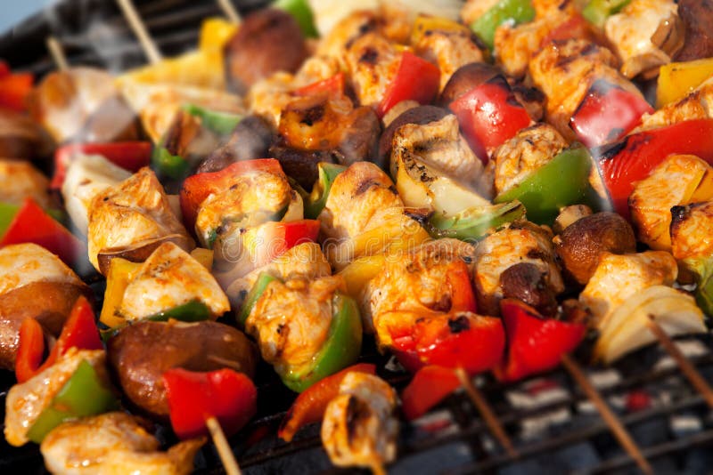 BBQ het barbecuing doorsteekt kebab stock fotografie BBQ het barbecuing doorsteekt kebab stock fotografie
