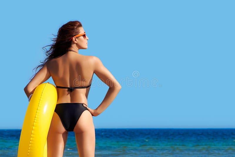 Beach Girl Bronzed Backs. Summertime Colors