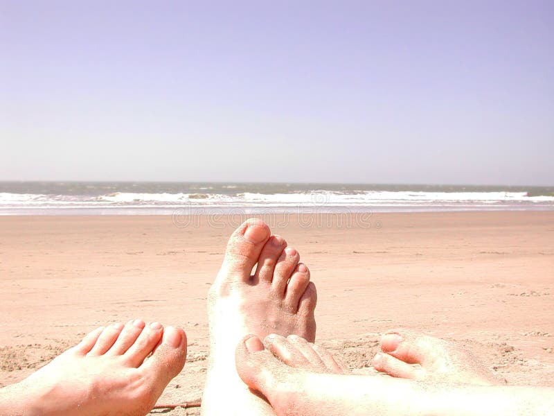 Beach sand toes