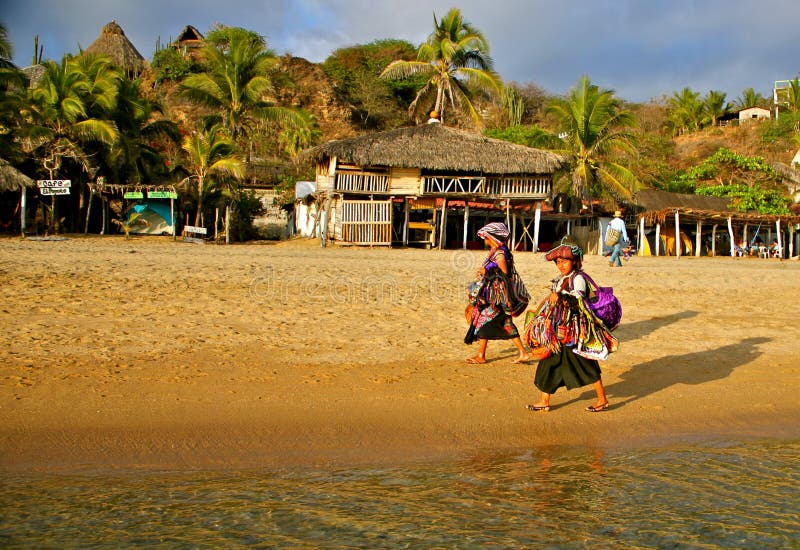 Native beach vendors, Mexico