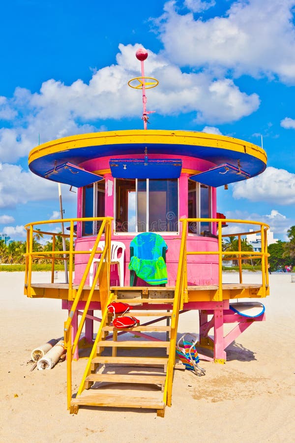 Beachlife at the white beach in South Miami