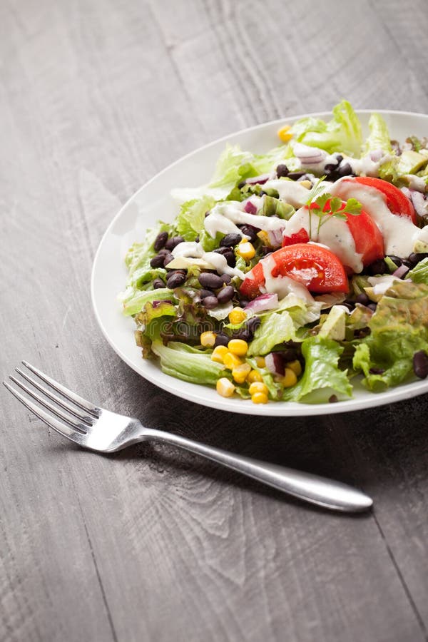 Bean Southwest Salad negro con la bifurcación foto de archivo Bean Southwest Salad negro con la bifurcación foto de archivo