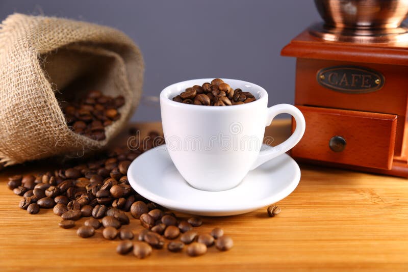 bean śniadanie kawa ideał wyizolował makro nadmiar białych zdjęcia royalty free bean śniadanie kawa ideał wyizolował makro nadmiar białych zdjęcia royalty free