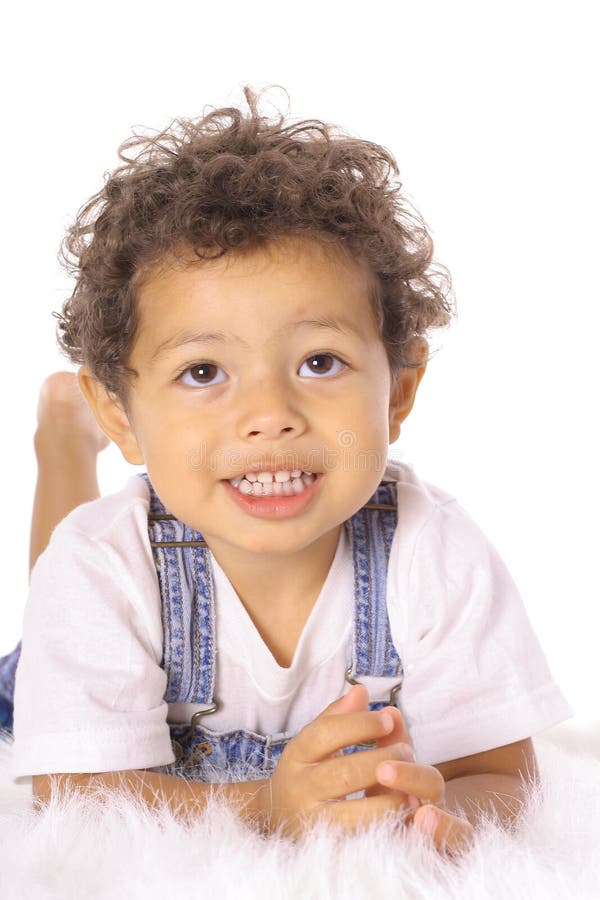 3 Ans Adorables De Noir Ou Garçon D'Afro-américain Photo stock - Image du  enfant, noir: 19817560