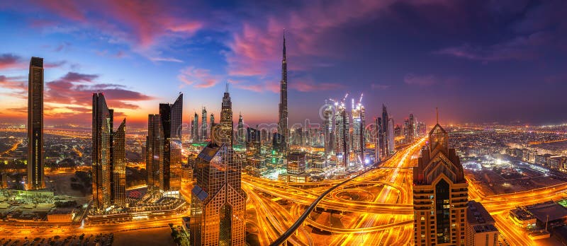Beau matin au-dessus de Dubaï du centre photo stock