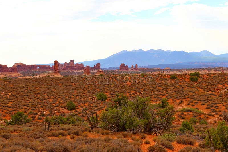 Beau paysage dans des couleurs naturelles au parc national de voûtes en Utah photo libre de droits Beau paysage dans des couleurs naturelles au parc national de voûtes en Utah photo libre de droits