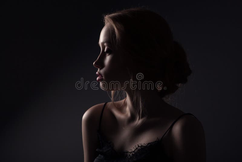 Beau visage de jeune femme adulte photos libres de droits Beau visage de jeune femme adulte photos libres de droits