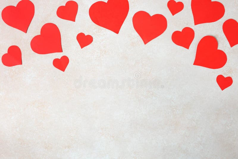 Beaucoup de coeurs de papier rouges photo libre de droits Beaucoup de coeurs de papier rouges photo libre de droits