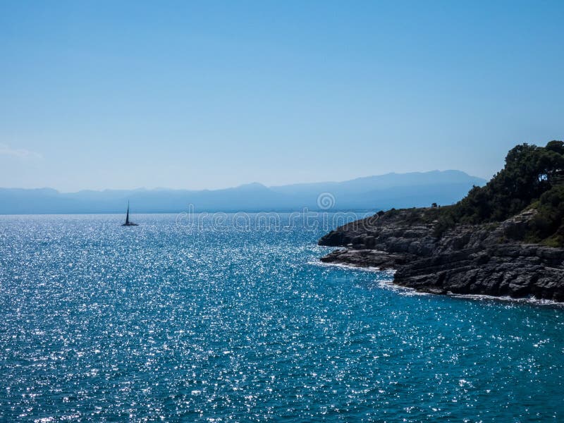 Beautifu havssikt på en solig dag i Salou, Spanien Mediterranian hav royaltyfria foton Beautifu havssikt på en solig dag i Salou, Spanien Mediterranian hav royaltyfria foton